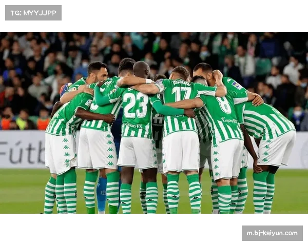 法兰克福锋线强势，伯克特半场进球助队领先